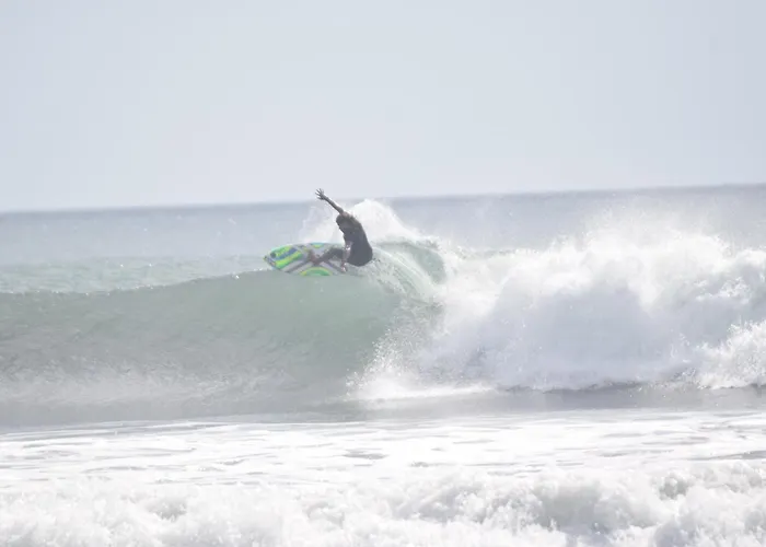 Buena Onda Surf House